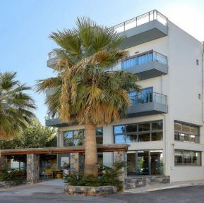 Pollis Hotel
