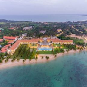 AMAYA BEACH PASSIKUDAH.