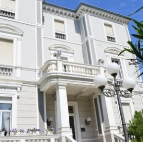 HOTEL ESEDRA