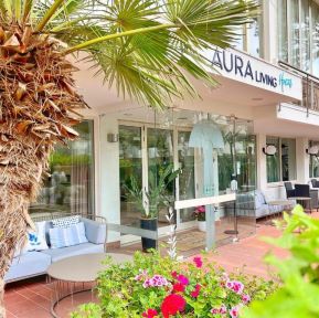 AURA LIVING HOTEL