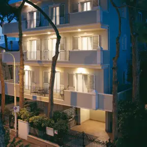 RESIDENCE LUNGOMARE