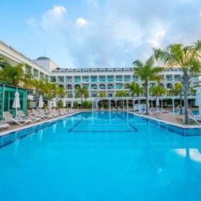 KARMIR RESORT & SPA