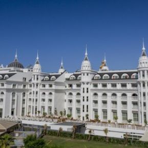 SIDE ROYAL PALACE
