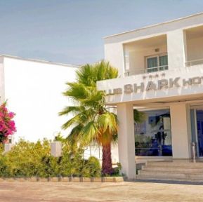 CLUB SHARK HOTEL