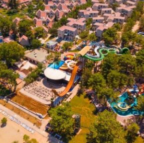 LONG BEACH CLUB NATURE