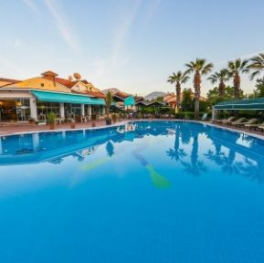 REBIN BEACH HOTEL